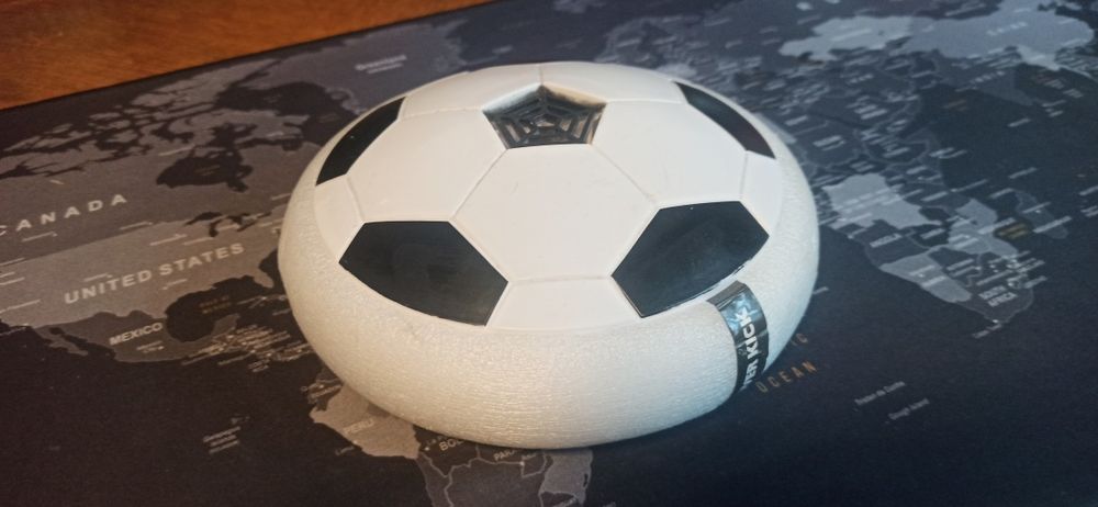 Gadżet Hoover kick piłka biedronka