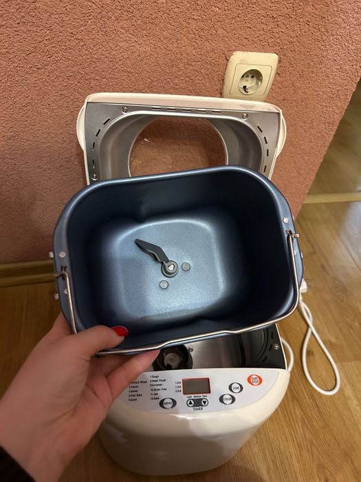 Хлібопіч Aurora AU 480