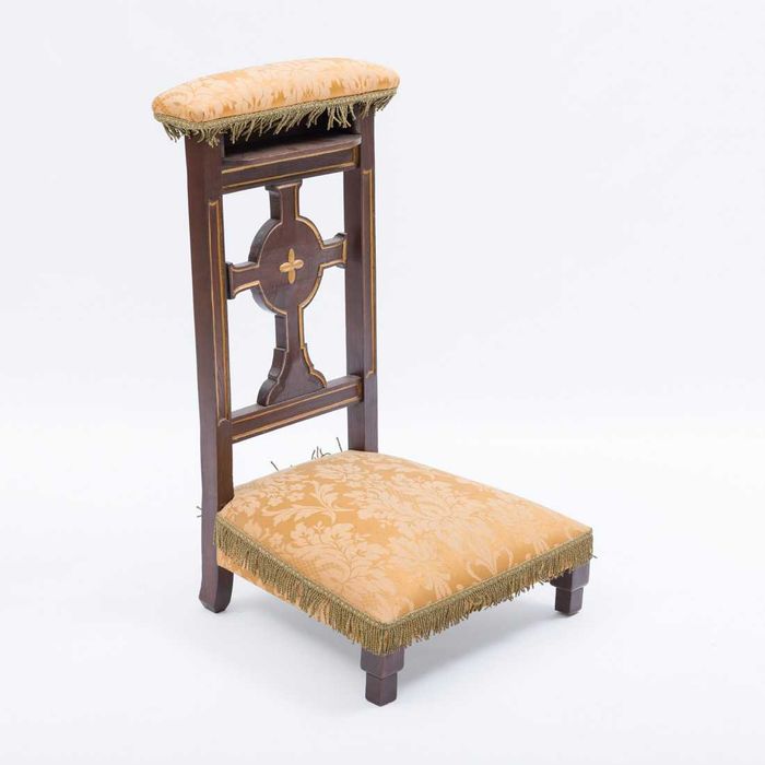 Genuflexório antigo