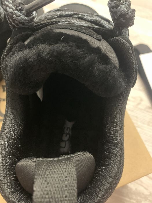 В наявності UGG Lowmel 39 40 розмір
