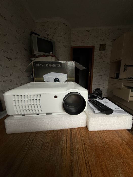 Проектор Tecro PJ-4070