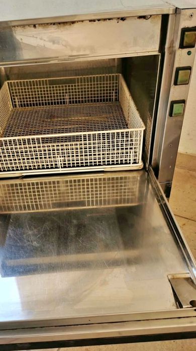 Máquina de lavar copos, chávenas e pires