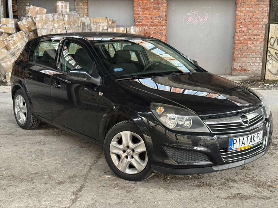 Opel Astra H 2012r. 1,6 benzyna mały przebieg, Film YouTube/TikTok