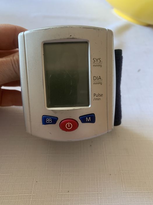 Ciśnieniomierz nadgarstkowy