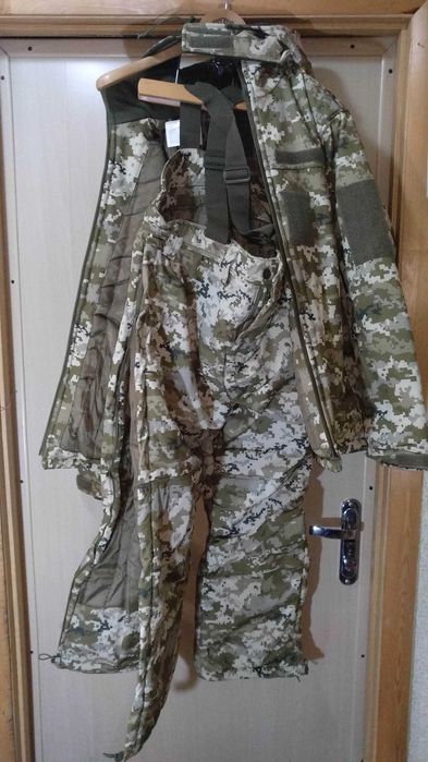 Камуфляж зимний. Куртка и штаны. Форменный. Комплект.