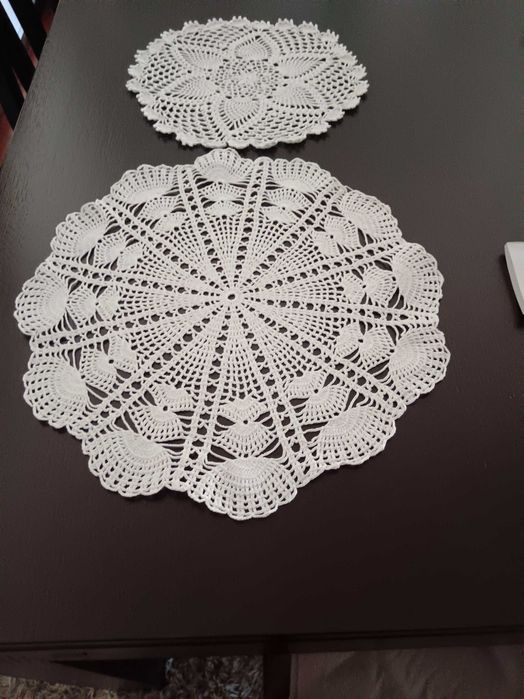 conjunto de panos de renda feitos á mão