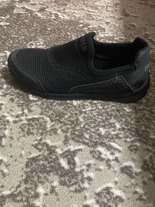 Продам літні тапочки б/у