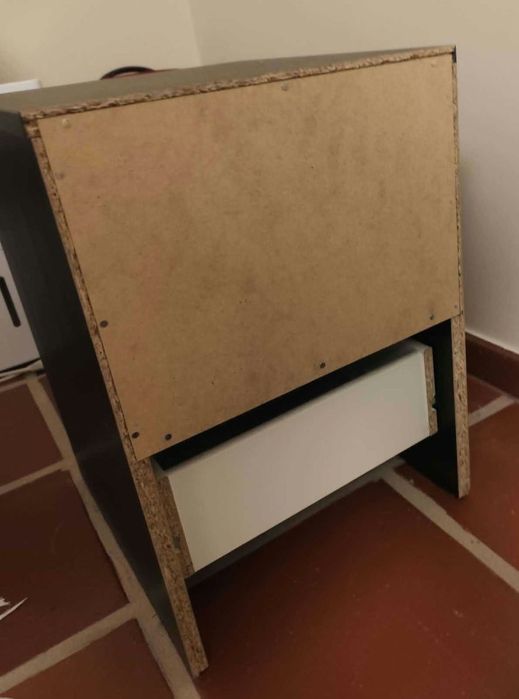 Mesa de cabeceira IKEA