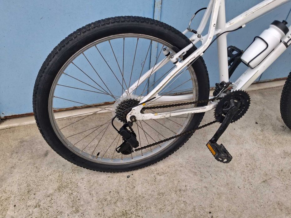 Bicicleta em aluminio roda 26 revisão feita pronta a pedalar