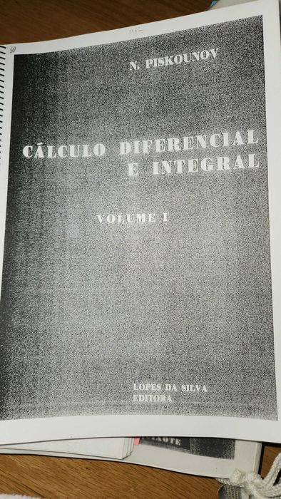 Fotocopias de diversos livros Economia