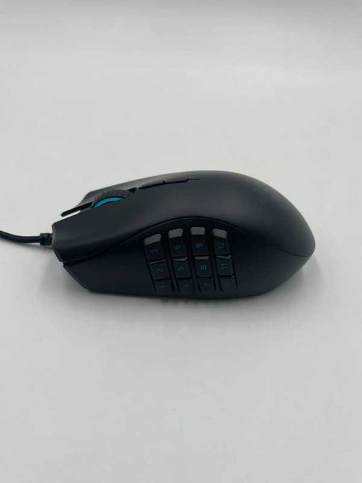 Mysz Razer Naga Trinity – panel boczny numeryczny