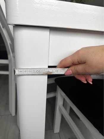 Stół plus szesc krzeseł