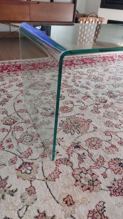 Mesa em vidro muito versátil! Medida  60*40
