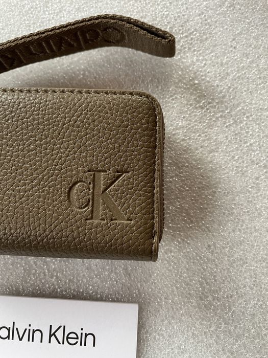 Новый кошелек calvin klein (ck all day kangaroo zip wallet) с америки