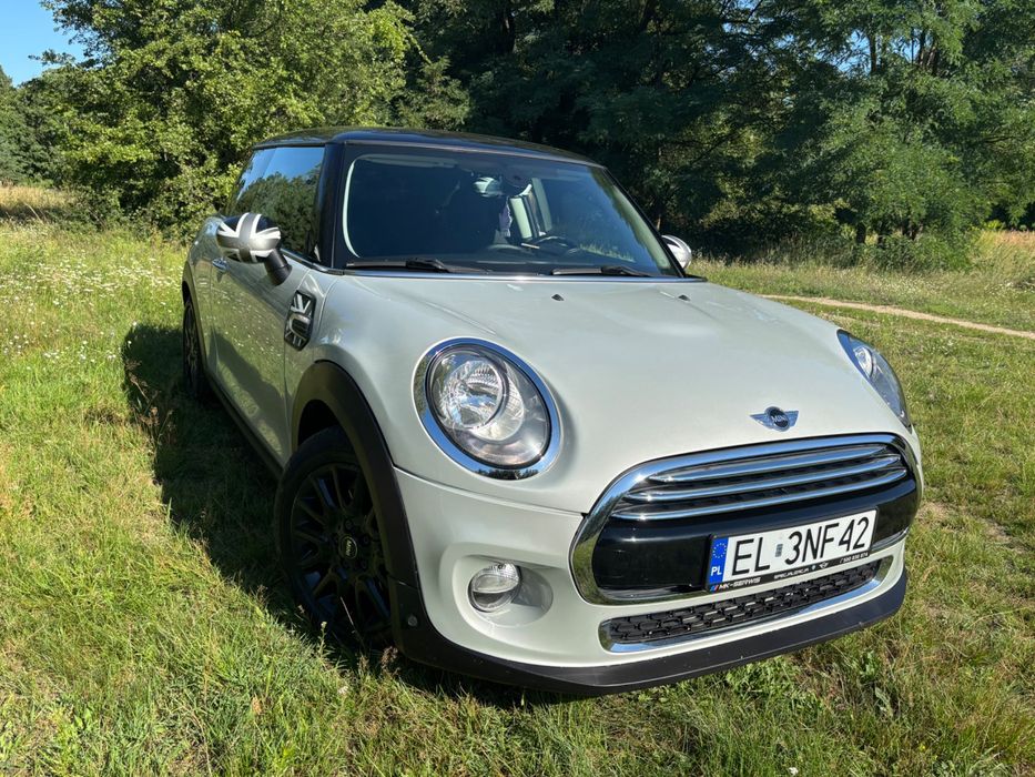 Samochód Mini cooper