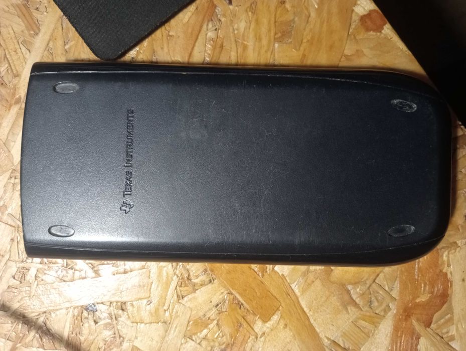 Máquina de Calcular TI-84 Plus Silver Edition