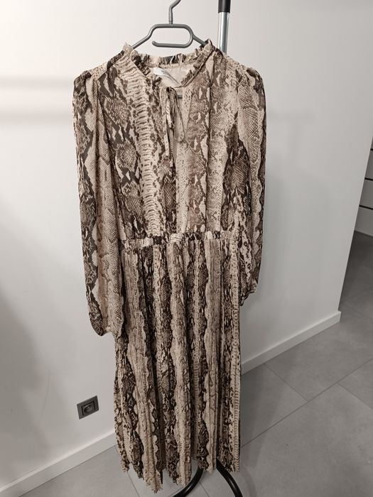 Piękna sukienka Reserved s