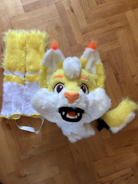 Furry fursuit ryś