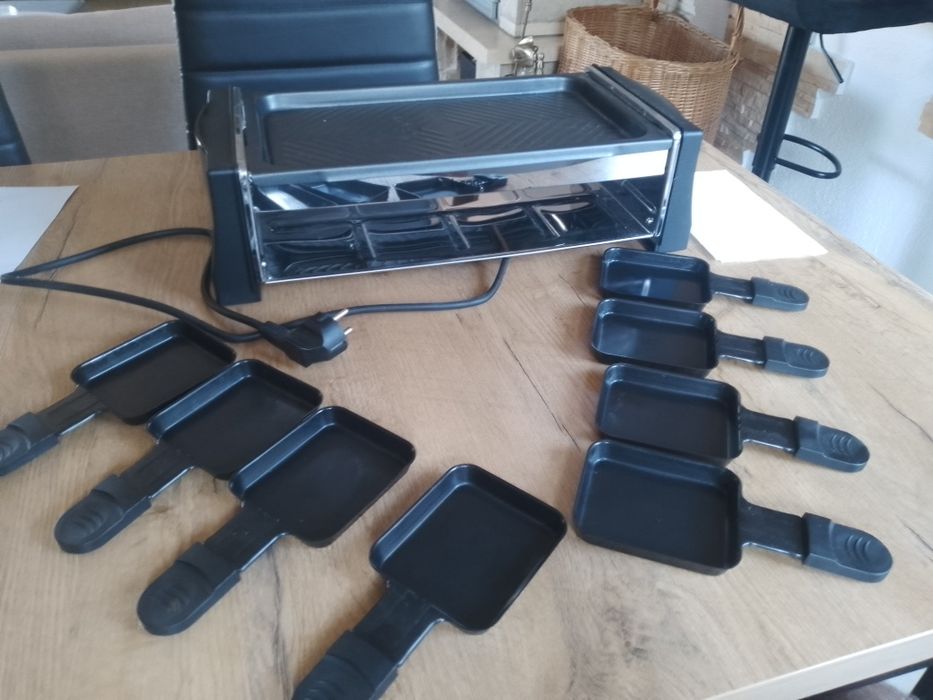 Elektryczny grill raclette +  8 Patelek