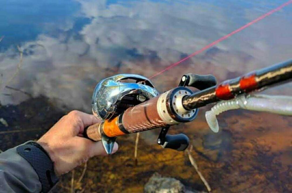 Спіннінг кастинговий Shimano lesath 240