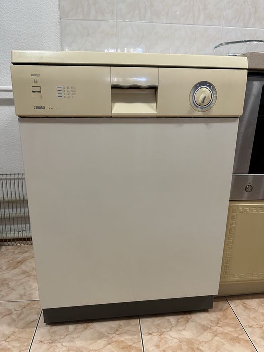 Посудомоечная машина Zanussi
