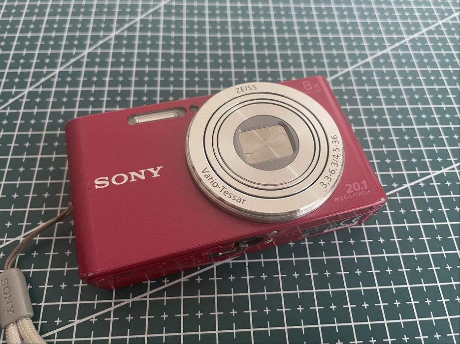 Sony CyberShot W830 Rosa 20.1MP Zeiss