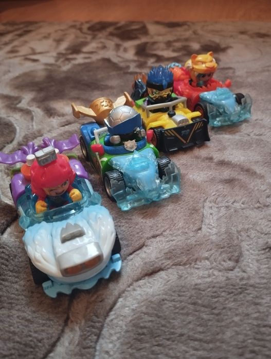 Sprzedam autka T-racers