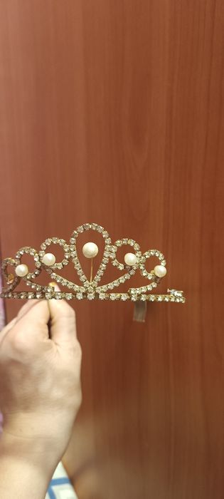 Продается корона, диадема