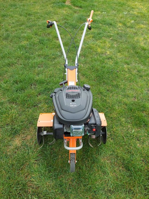 Glebozgryzarka spalinowa