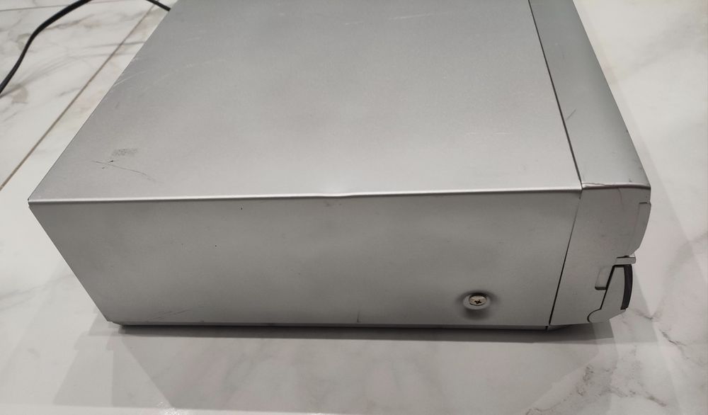 Продам Panasonic NV-VP31GC - DVD/VHS 6 Head Hi-Fi Stereo