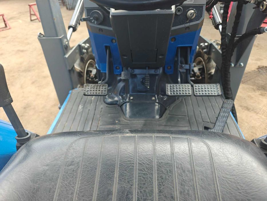 Трактор колісний ISEKI TA267F Японія