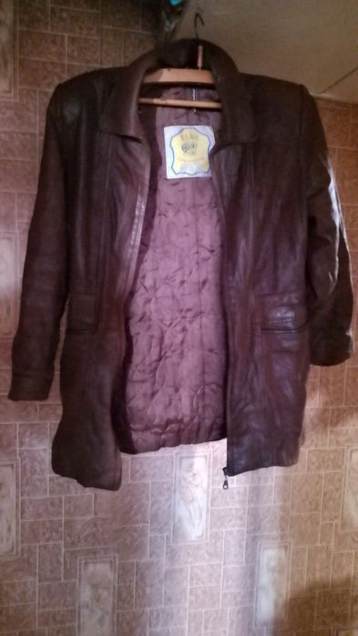 Кожана курточка.