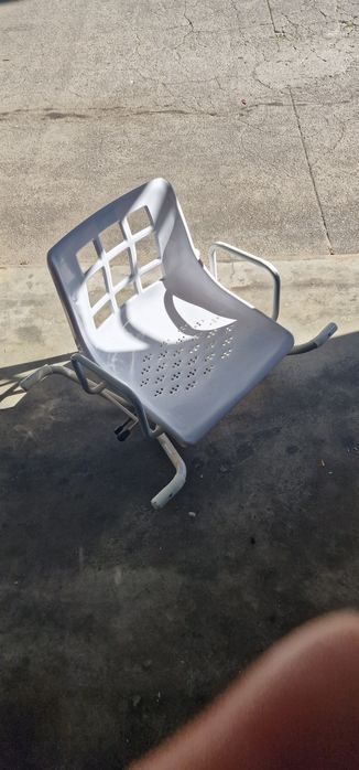 Cadeira rotativa banho