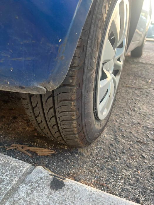 Fiat Punto vende-se ou troca para outro carro mesmo segmento  € 1.000 negociavel