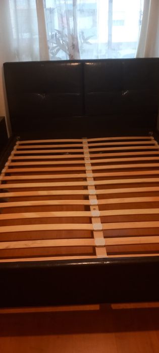 Conjunto quarto cama + 2 mesas cabeceira + 2 candeeiros