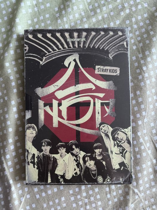 Нові запаковані альбоми stray kids ATE stray kids hop