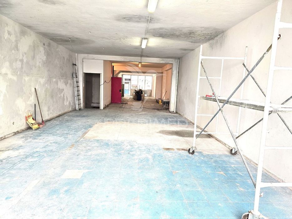 Loja para comercio de cave e r/c