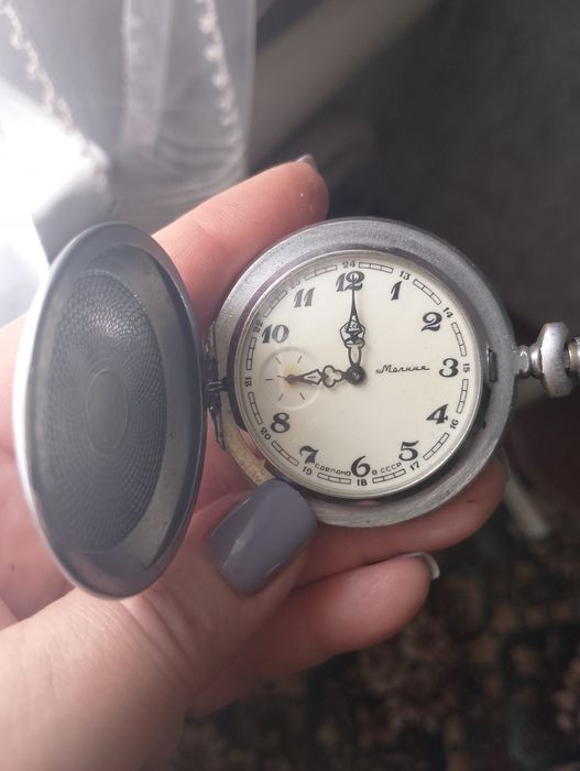 Продам годиник карманий .