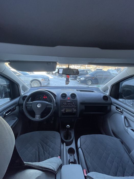 Volkswagen Caddy не фарбований