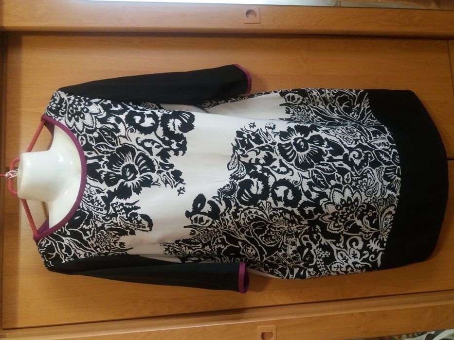 Платья разные 50- 52