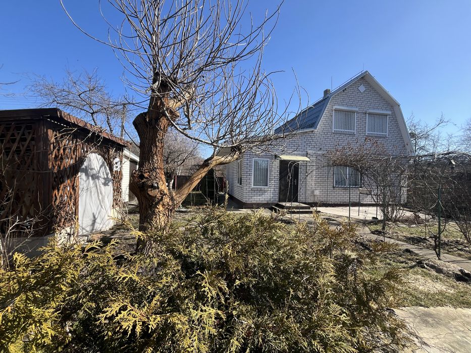 Будинок для життя у будь-яку пору року.