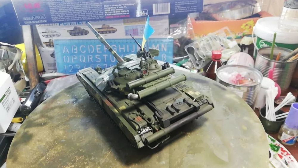 Модель танка Т-64БМ БУЛАТ 1/35 в наличии