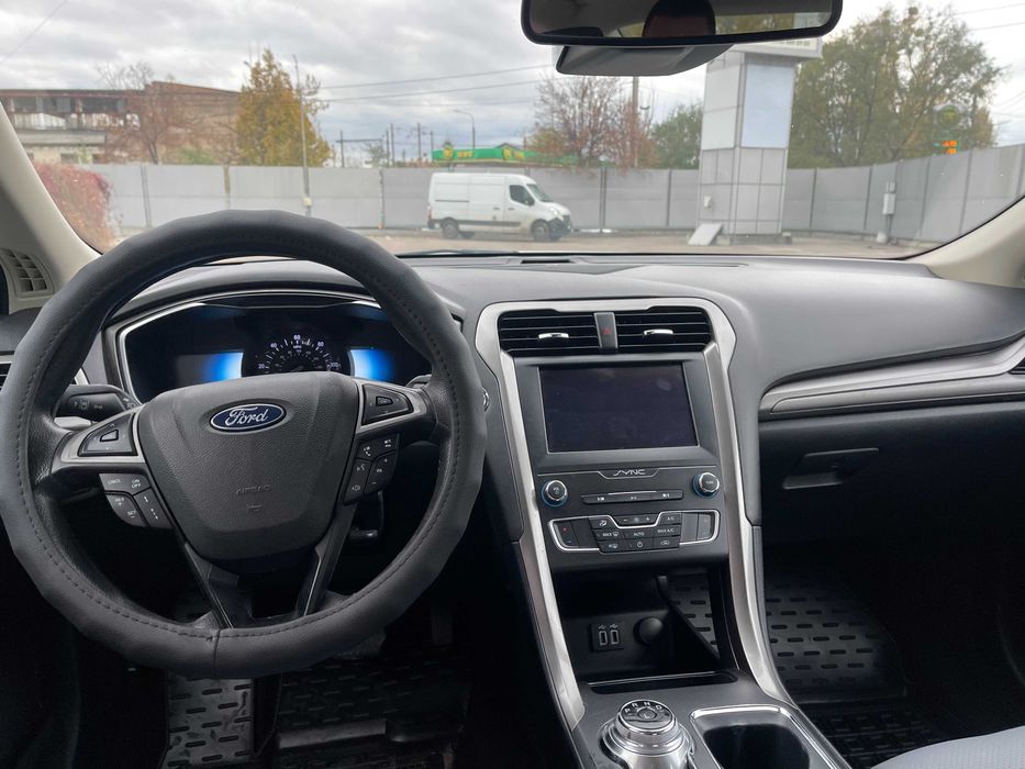 Аренда авто гібрид автомат 4500 Пассат Джета оренда Fusion Prius