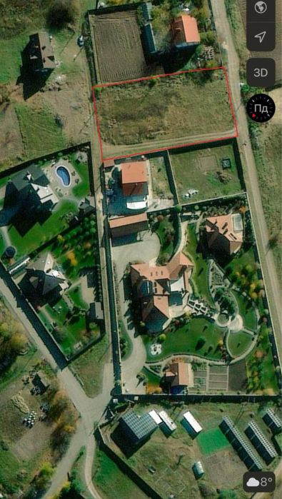 Ділянка в затишному місці недалеко від зупинки