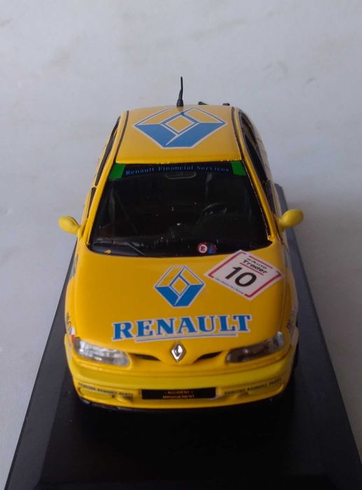 Renault Laguna BTCC de 1994, piloto Alain Menu, Ver descrição