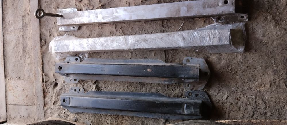 Усилитель бампера молдинг крыши пороги на smart 450