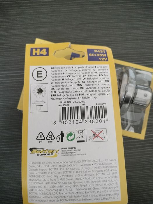 Żarówki halogenowe H4