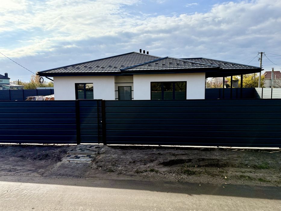 Новий будинок, щойно збудований єОселя. ГАЗ