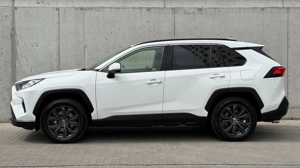Продам Toyota RAV4 2.5 Hybrid Comfort 4x4 2022 2.5