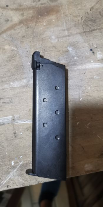 Carregador Tokyo marui